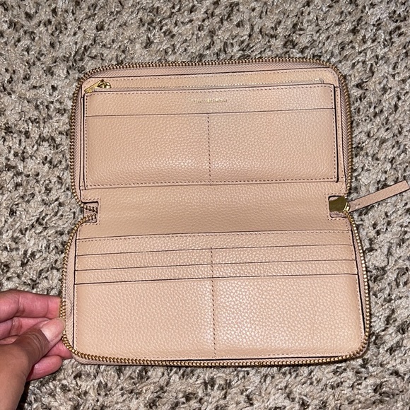 Bags Tory Burch Carson Zip Wallet Poshmark